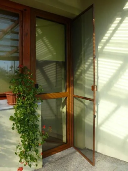 Moskitiera otwierana