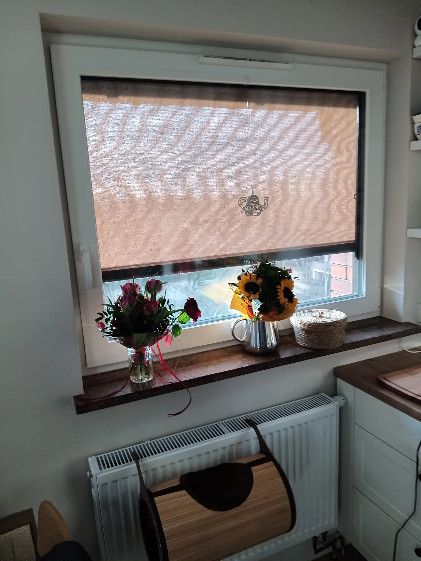 Markizy pionowe Fakro w Chorzowie - ujęcie kilku osłon przy dużych oknach