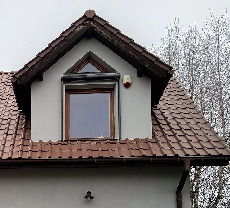 Markiza Fakro Solarna w Mikołowie - widok przeszkleń z opuszczoną osłoną