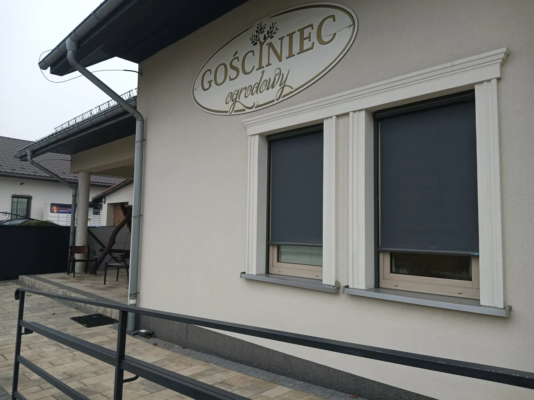 Markiza pionowa Fakro w Pińczycach - efekt końcowy po montażu markizy