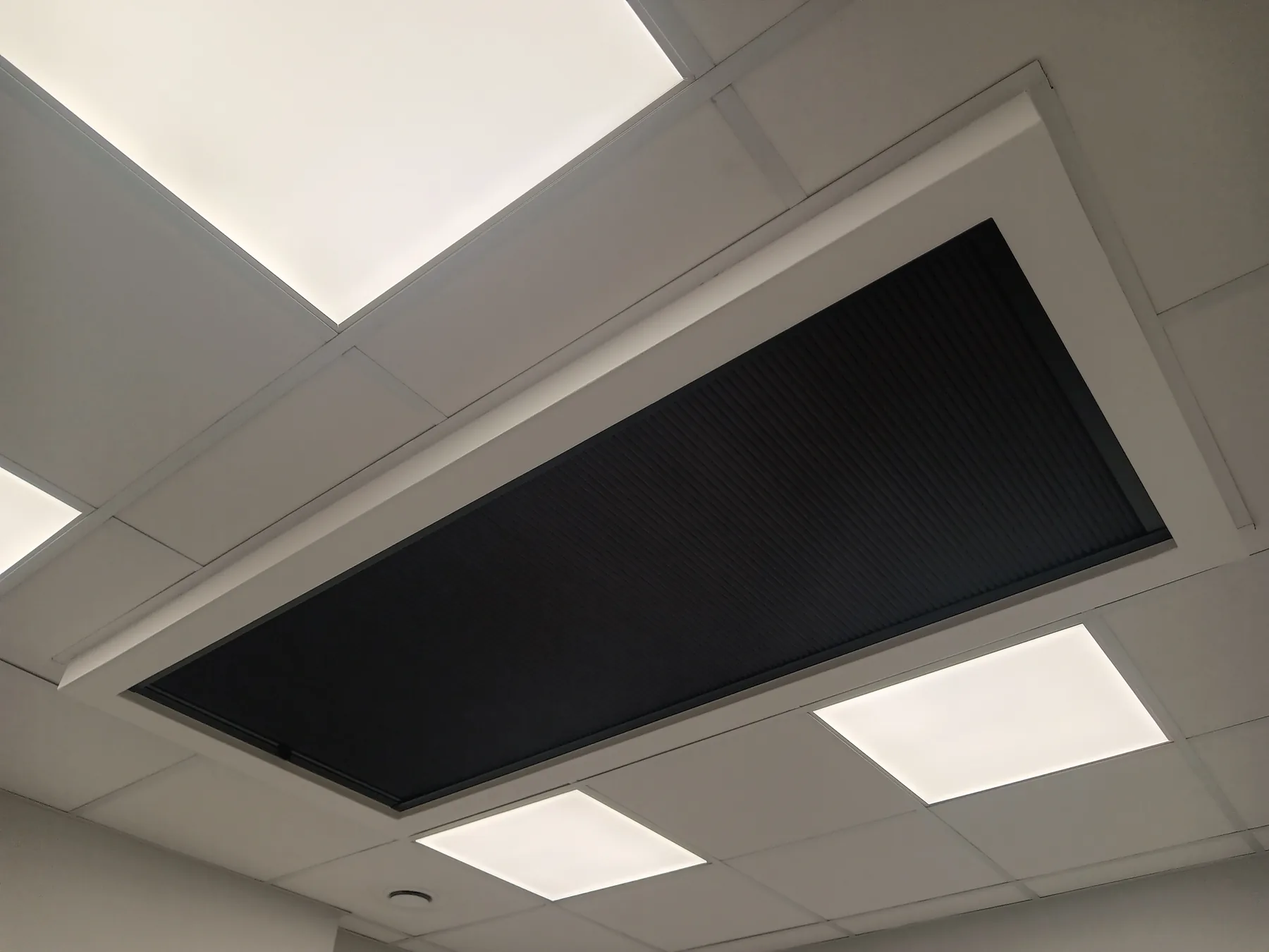 Plisa dachowa w Katowicach - perspektywa wnętrza po montażu