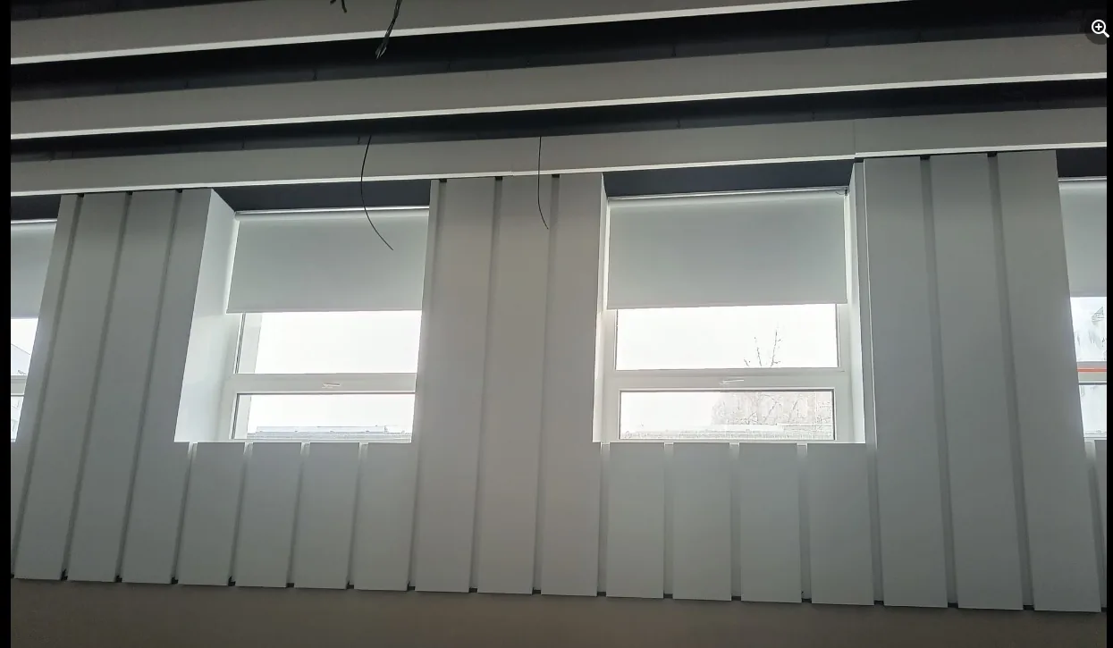 Rolety Largo w Katowicach - detal kasety i prowadzenia materiału