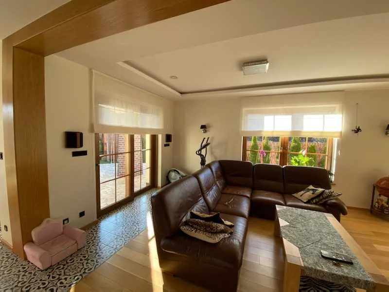 Rolety rzymskie w realizacji na Śląsku - kadr batchowej realizacji rolet rzymskich na śląsku - ujęcie 4