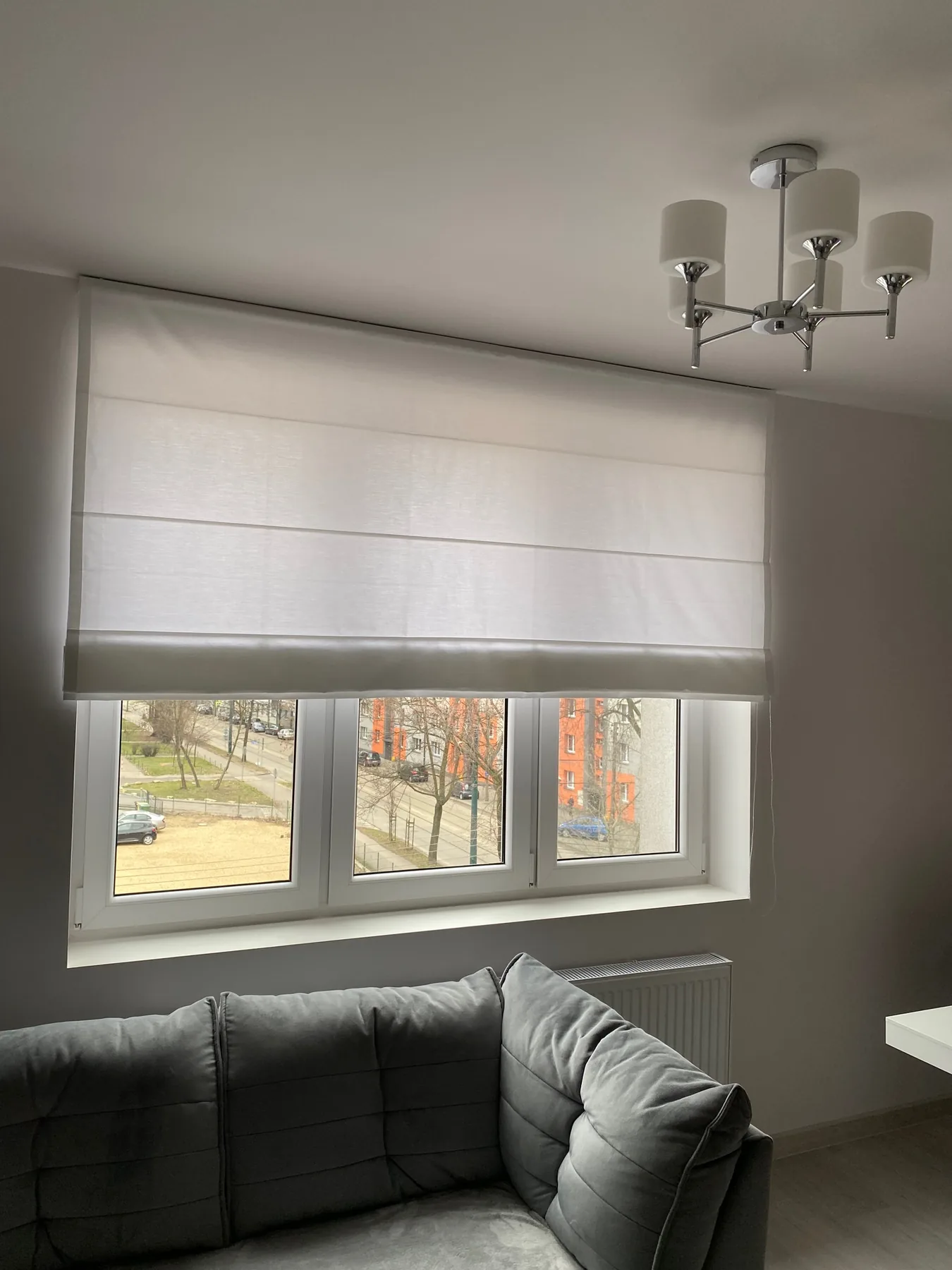 Rolety rzymskie w realizacji na Śląsku - kadr batchowej realizacji rolet rzymskich na śląsku - ujęcie 6