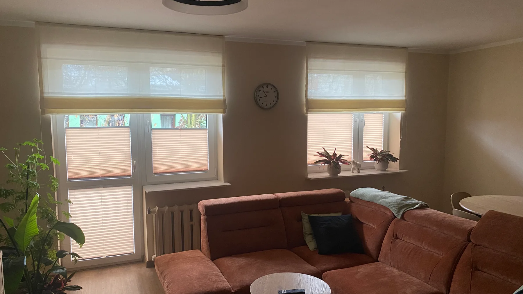 Rolety rzymskie w realizacji na Śląsku - kadr batchowej realizacji rolet rzymskich na śląsku - ujęcie 7