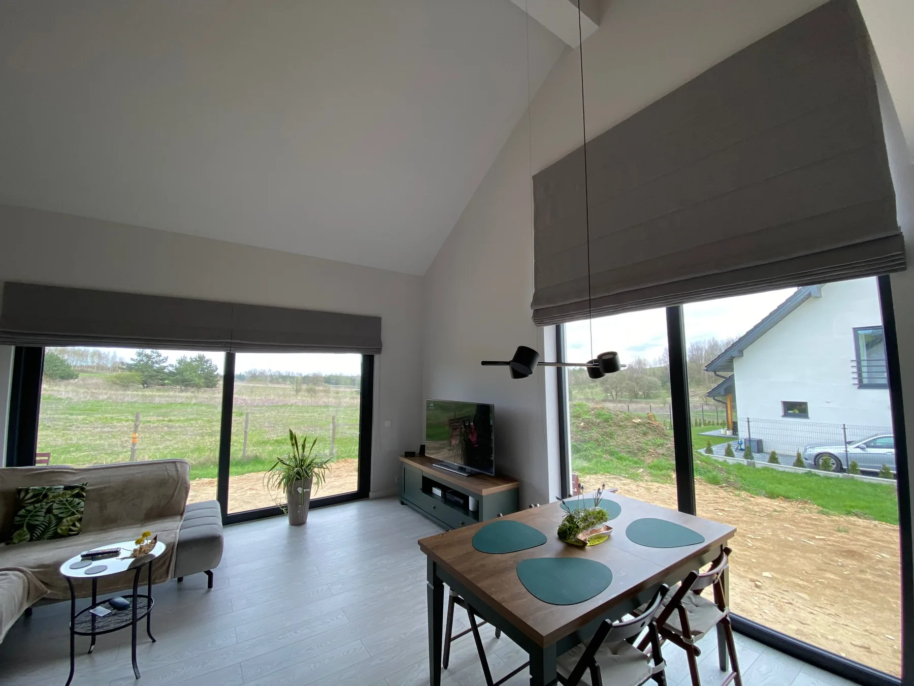 Rolety rzymskie w realizacji na Śląsku - kadr batchowej realizacji rolet rzymskich na śląsku - ujęcie 10