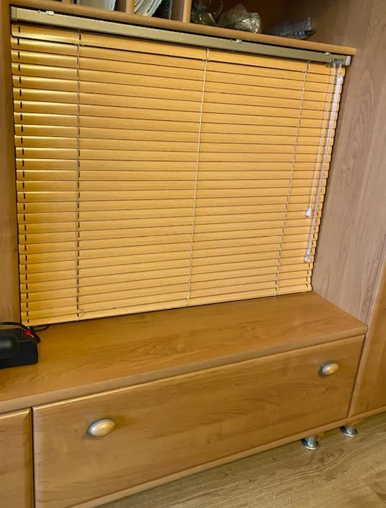 Żaluzje aluminiowe 25 mm w realizacji na Śląsku - kadr dodatkowej realizacji żaluzji aluminiowych 25 mm na śląsku