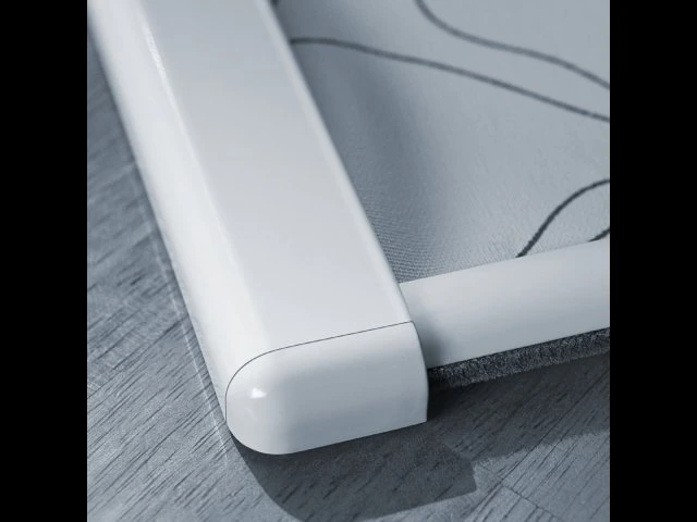 Prowadzenie tkaniny przy szybie