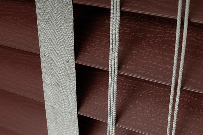 Wygląd drewna i wyższa odporność na wilgoć