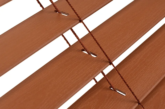 Wygląd drewna i wyższa odporność na wilgoć